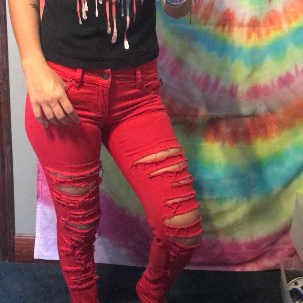 SOLD❌Red ripped jeans - Picture 4 of 4